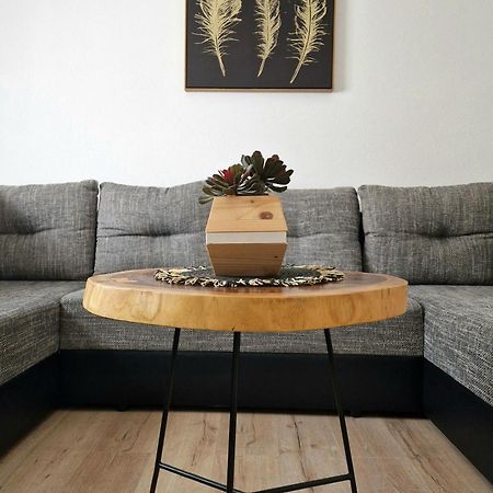 2 Bedroom Apartment Ljubica Синь Екстер'єр фото