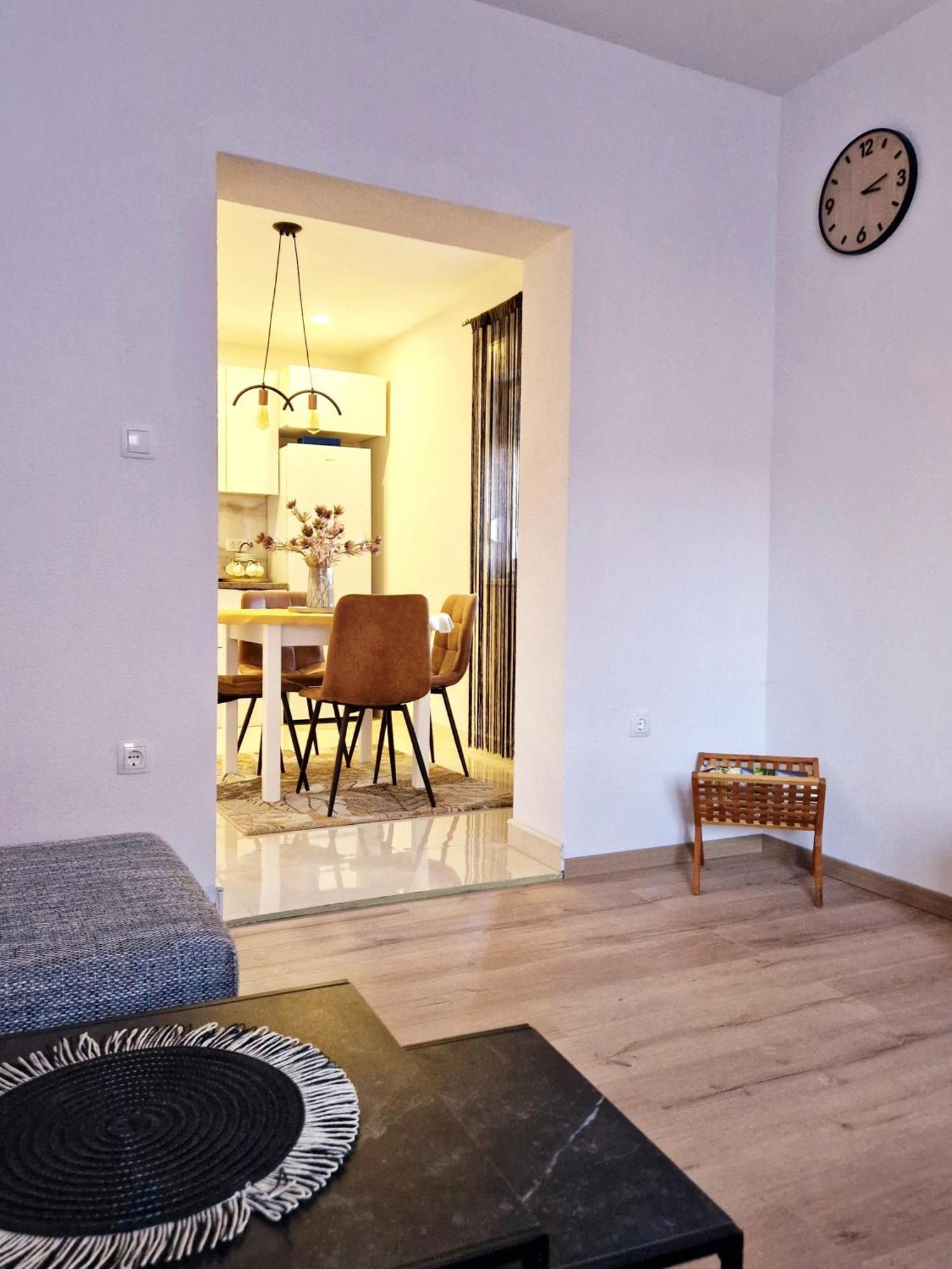 2 Bedroom Apartment Ljubica Синь Екстер'єр фото