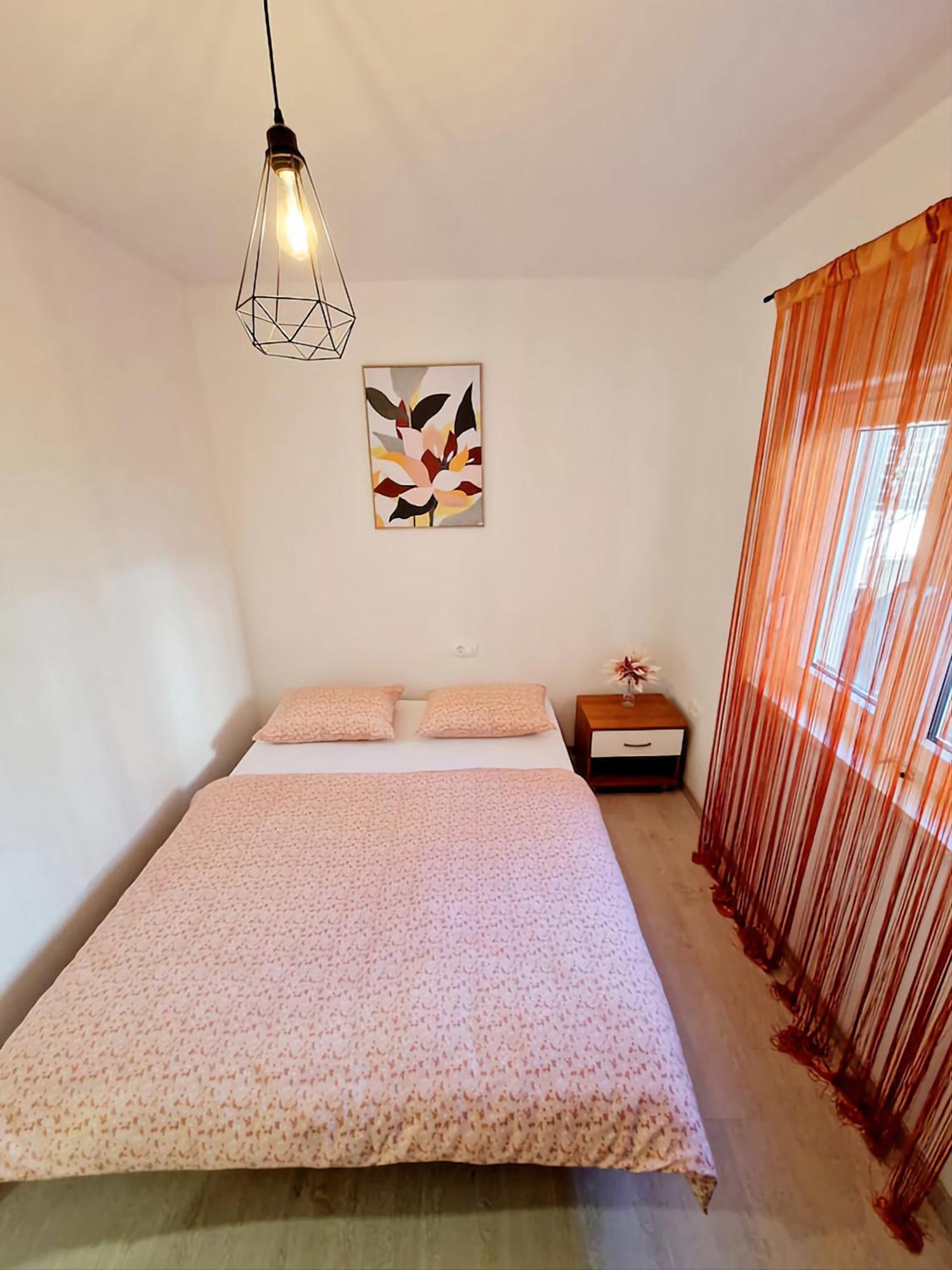 2 Bedroom Apartment Ljubica Синь Екстер'єр фото